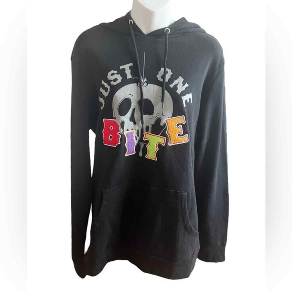 NWT Disney Villans Black Snow White Evil Queen‎ Hoodie S